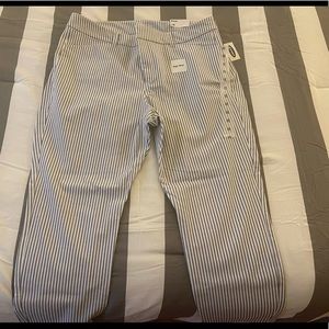 Old Navy High Rise Pixi Pants size 16. Tags attached.